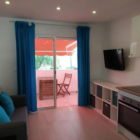 Maya Costa Silencio Apartamento